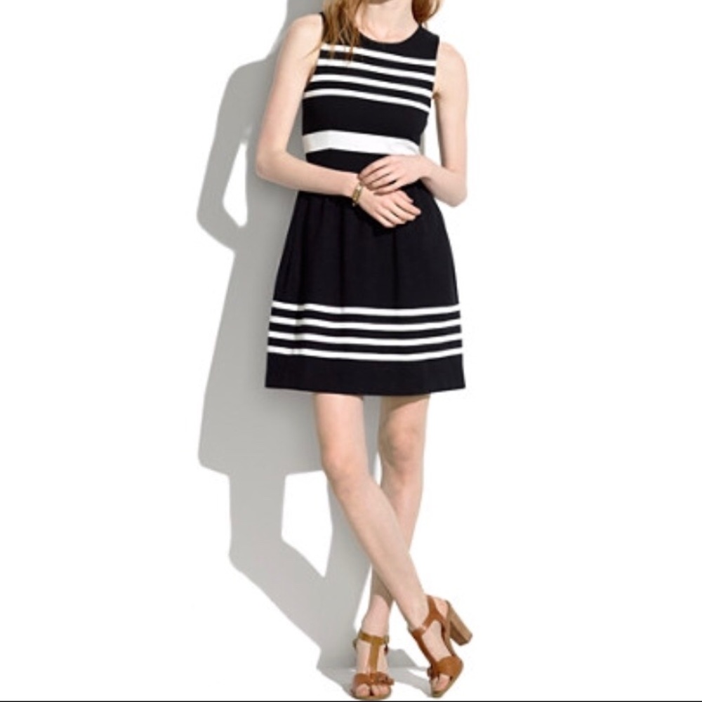 🌷MADEWELL STRIPED DRESS🌷 - Picture 2 of 5